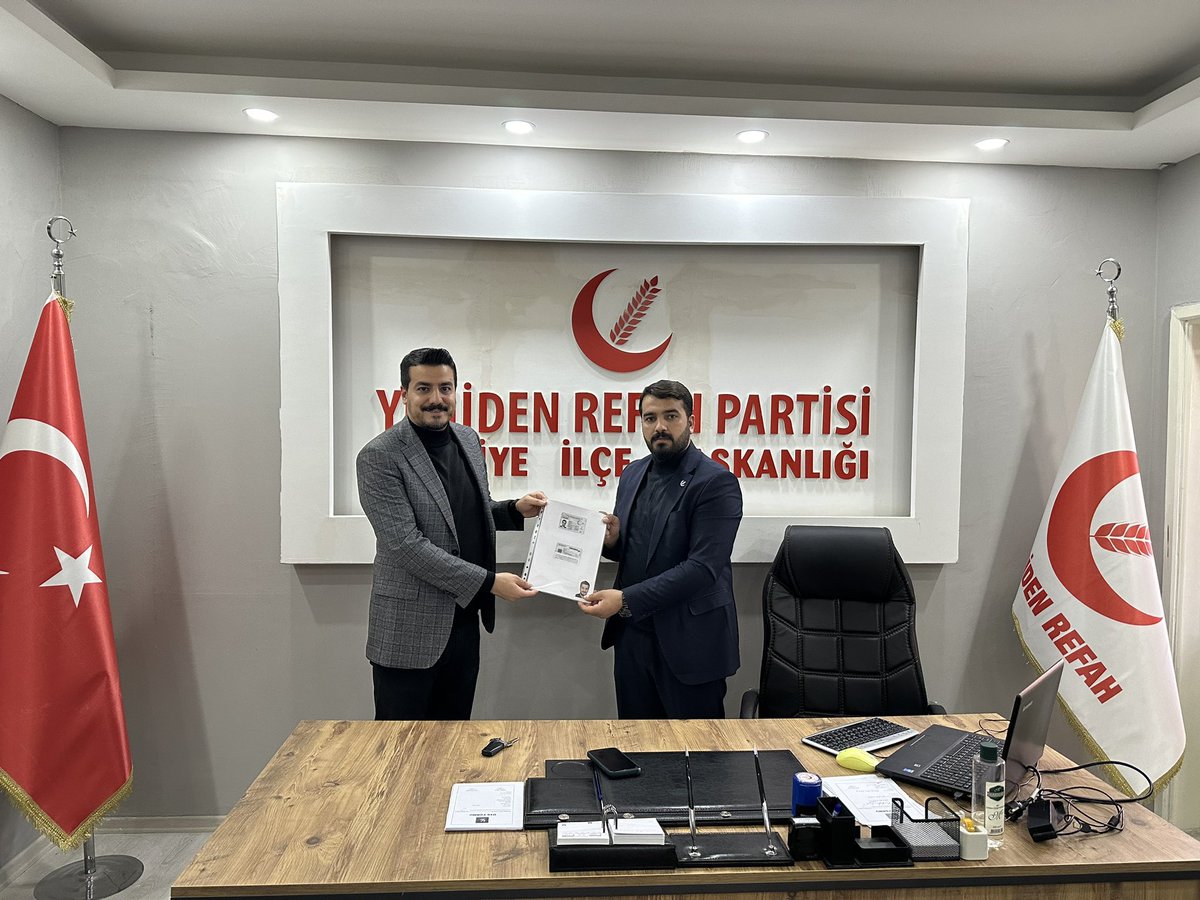 mehmetyetim63's tweet photo. Şanlıurfa Barosunun kıymetli avukatlarından Murat Kurağ kardeşimiz Yeniden Refah Partisinden Haliliye Belediyesi meclis üyeliği için aday adaylık müracaatında bulunmuştur.
Çıkmış olduğu bu yolda kendisine üstün başarılar diliyoruz.
@muratkurag https://t.co/z3jlibLcXv