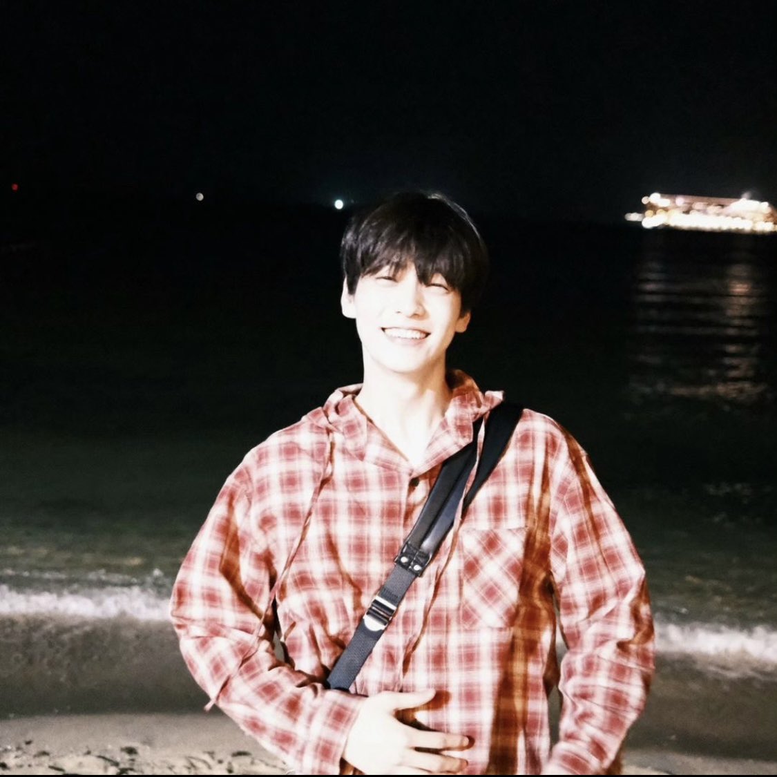 hourlydanjjakz's tweet photo. soogyu vietnam trip together 🥹 https://t.co/VDD4Ym8kIh