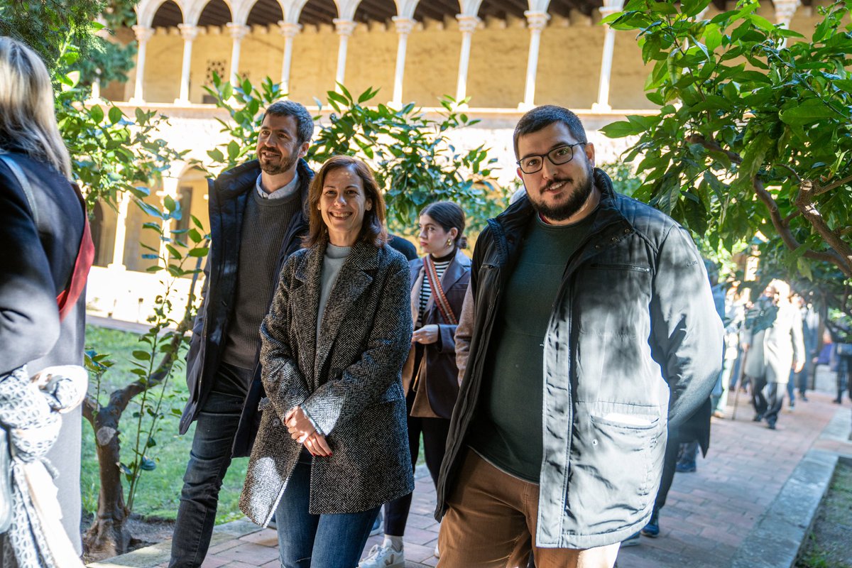 Santa Eulàlia es la patrona històrica (i d'hivern) dels barcelonins i barcelonines. 

I avui hem celebrat el seu dia amb la tradicional penjada del penó i la visita al Monestir de Pedralbes <a href="/MPedralbesBCN/">Monestir de Pedralbes | Barcelona</a>. 

Visca Santa Eulàlia! ❤️🎉