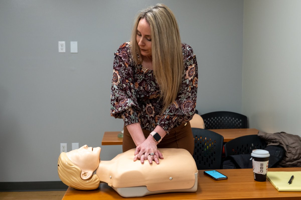 Be a heart saver this #HeartMonth by learning #CPR 💙 💚 Providence #CPR classes are taught by certified instructors and equip you with life-saving skills. Our next Friends & Family CPR Course is March 6! Sign up today: provhealth.org/6014i7IcI