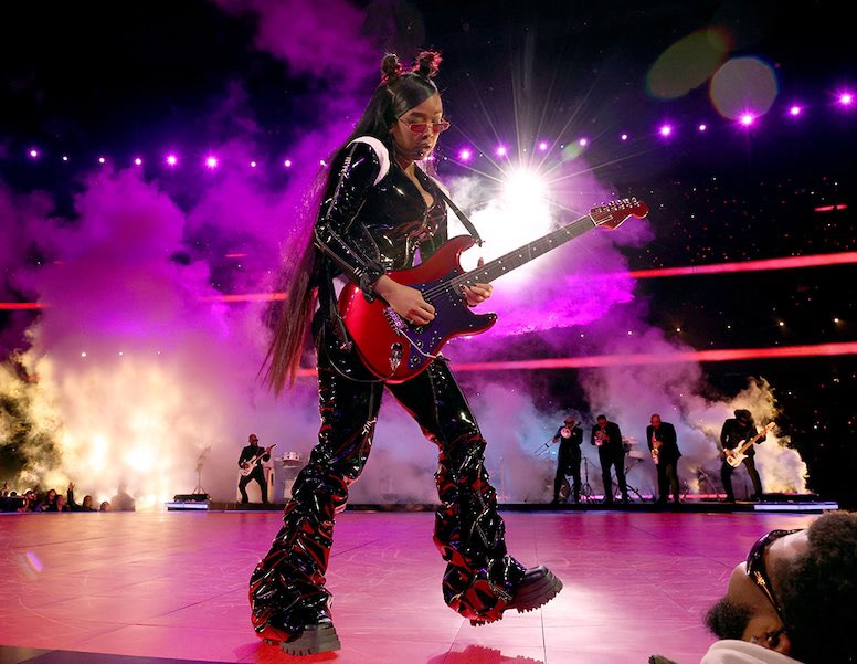 I need H.E.R. in the super bowl as a fortnite skin NOW