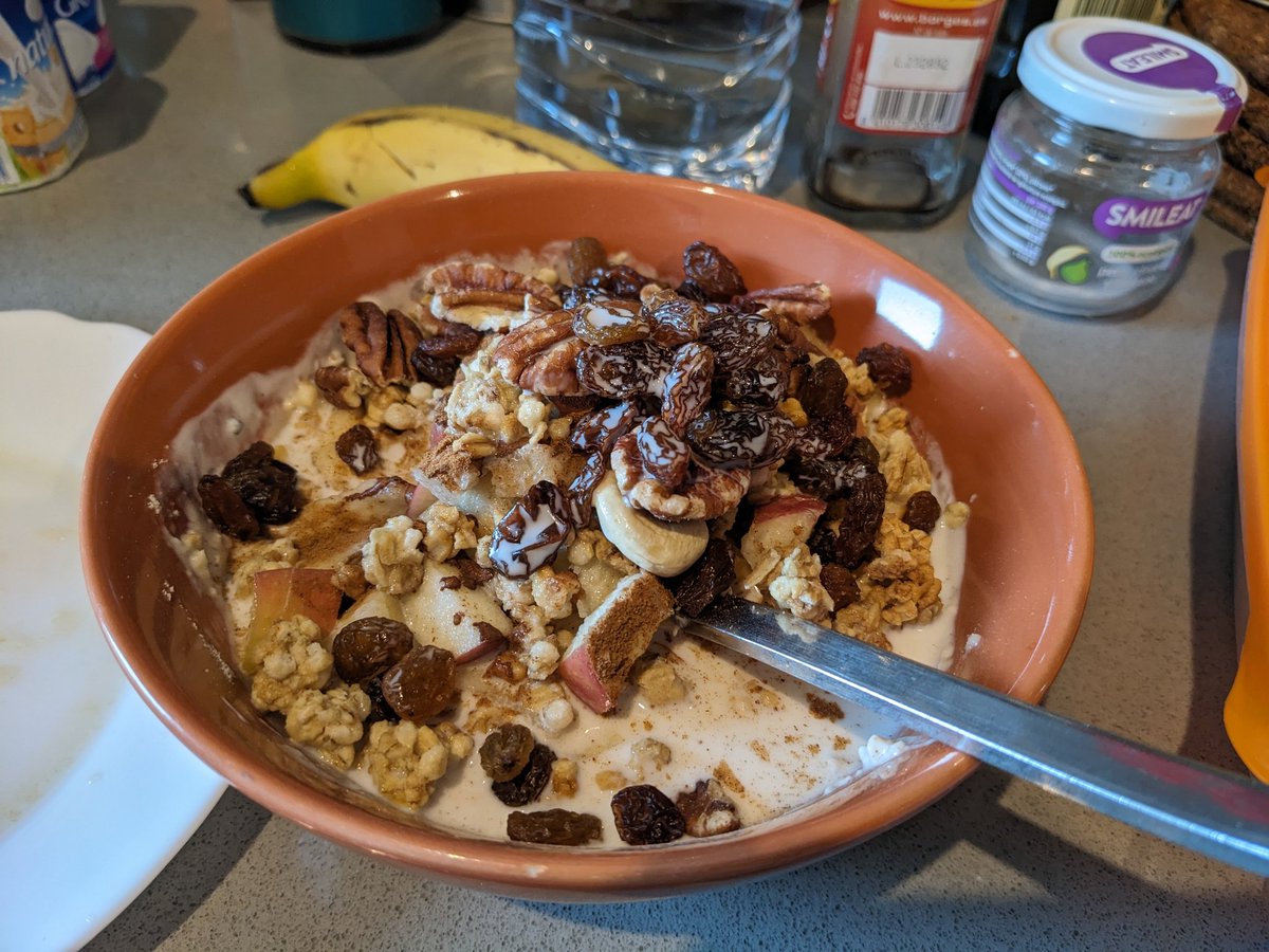 Pensator's tweet image. 1h 21m 56s Media Maratón Barcelona a 3:51 km. Contento con la evolución, de no correr hace 3 años a esto. Año que viene más 😉 Hoy de recovery day con los niños 👨‍👧‍👦