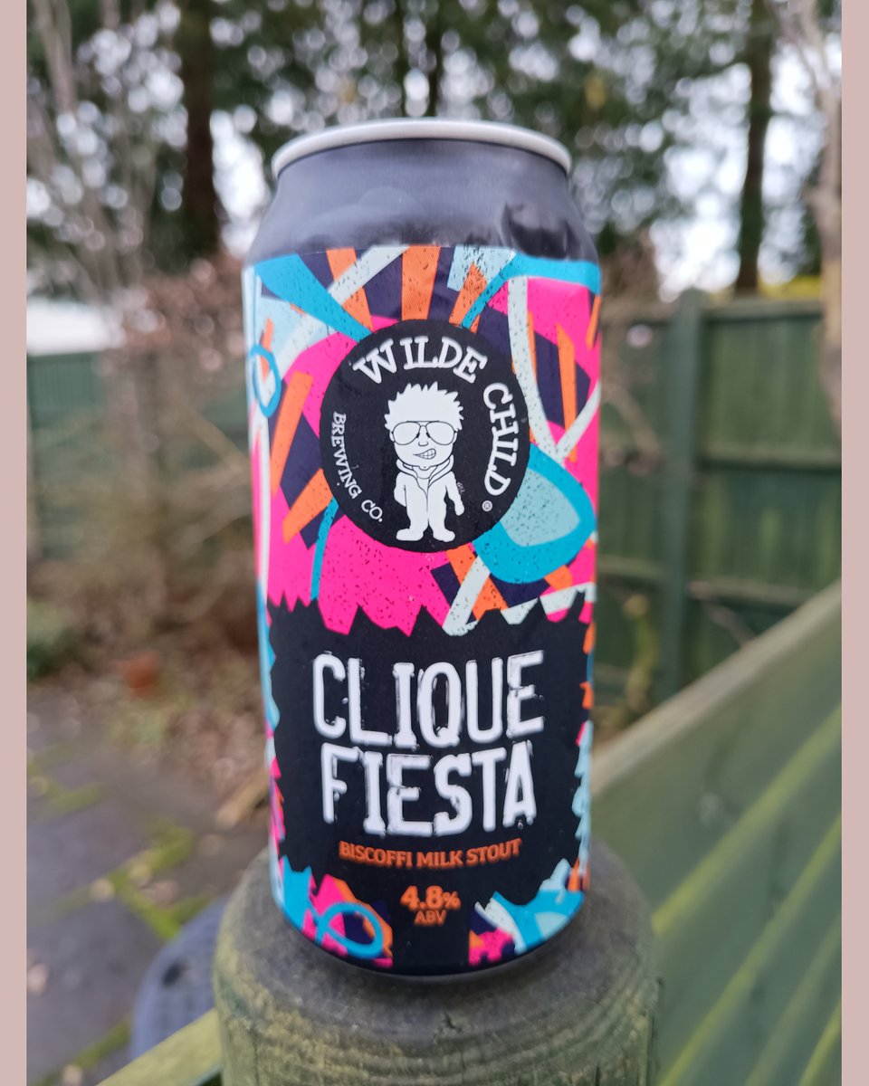 Clique Fiesta a 4.8% Biscoffi Milk Stout from #wildechildbrewingco Colour black. Flavour creamy, caramel, chocolate. 6.75/10
#biscoffimilkstout
#leeds
#leedsbeer
#milkstout
#beermilkstout
#craftbeermilkstout
#stoutbeer
#beerstout
#beerpic
#stoutlover