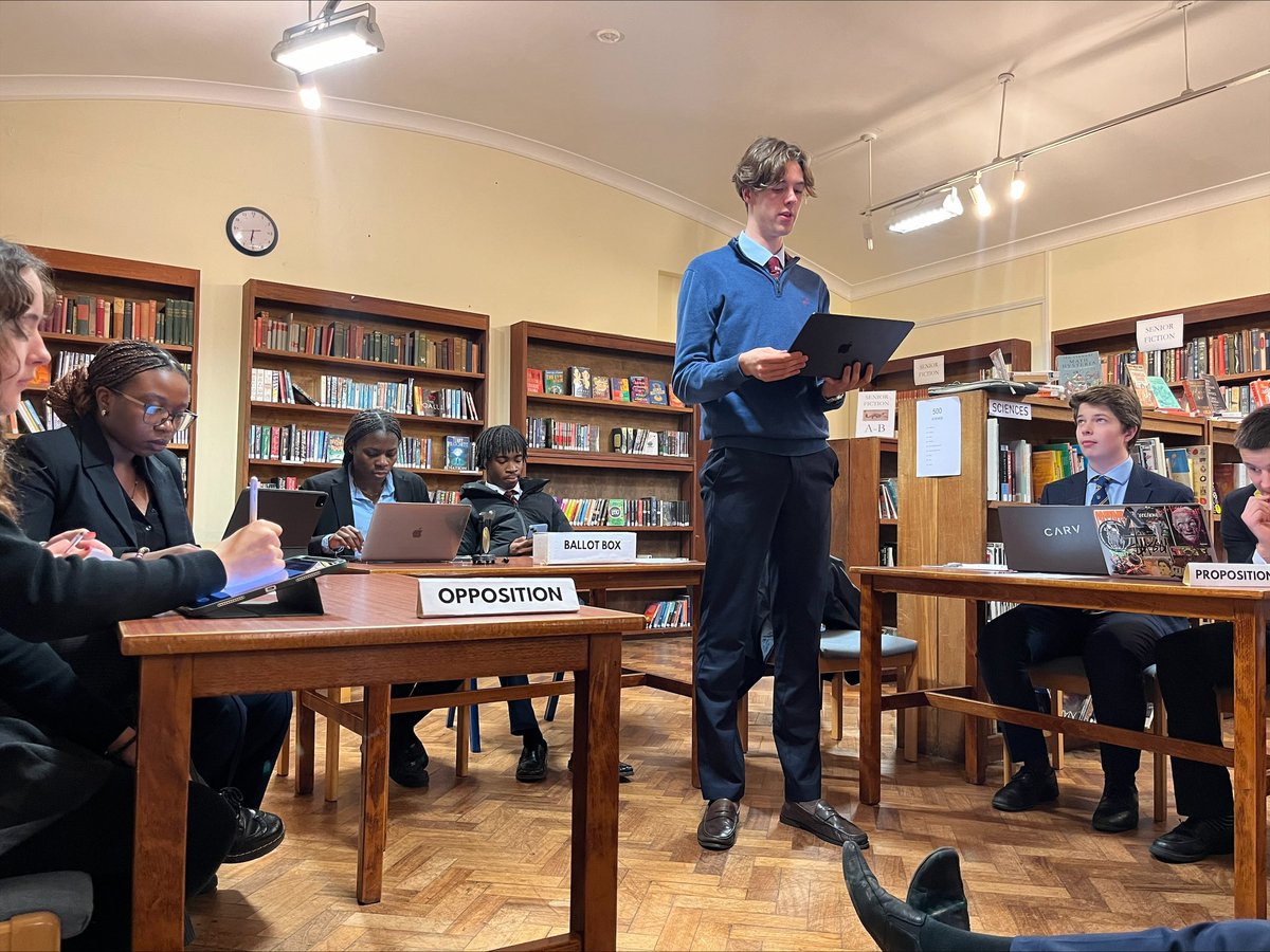 oratoryschool's tweet photo. The Inter-House Debate Final took place at the end of half term between @OratoryWootten & #StJohn. Brilliant moves on both sides led to a close 73 to Wootten and 74 to the winners, #StJohn. Well done all for some superb #OratoryDebating! π
#OratoryCuriosity #OratoryConfidence https://t.co/hTXyPIaYPg