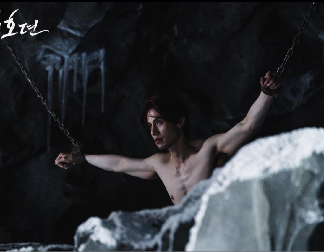 kdramabytaeny's tweet photo. 4. Tale Of Nine Tailed (2020)
#LeeDongWook #JoBoAh #KimBum #HwangHee #KimYongJi #TaleOfNineTailed #kdrama https://t.co/iQrQ8uFDbp