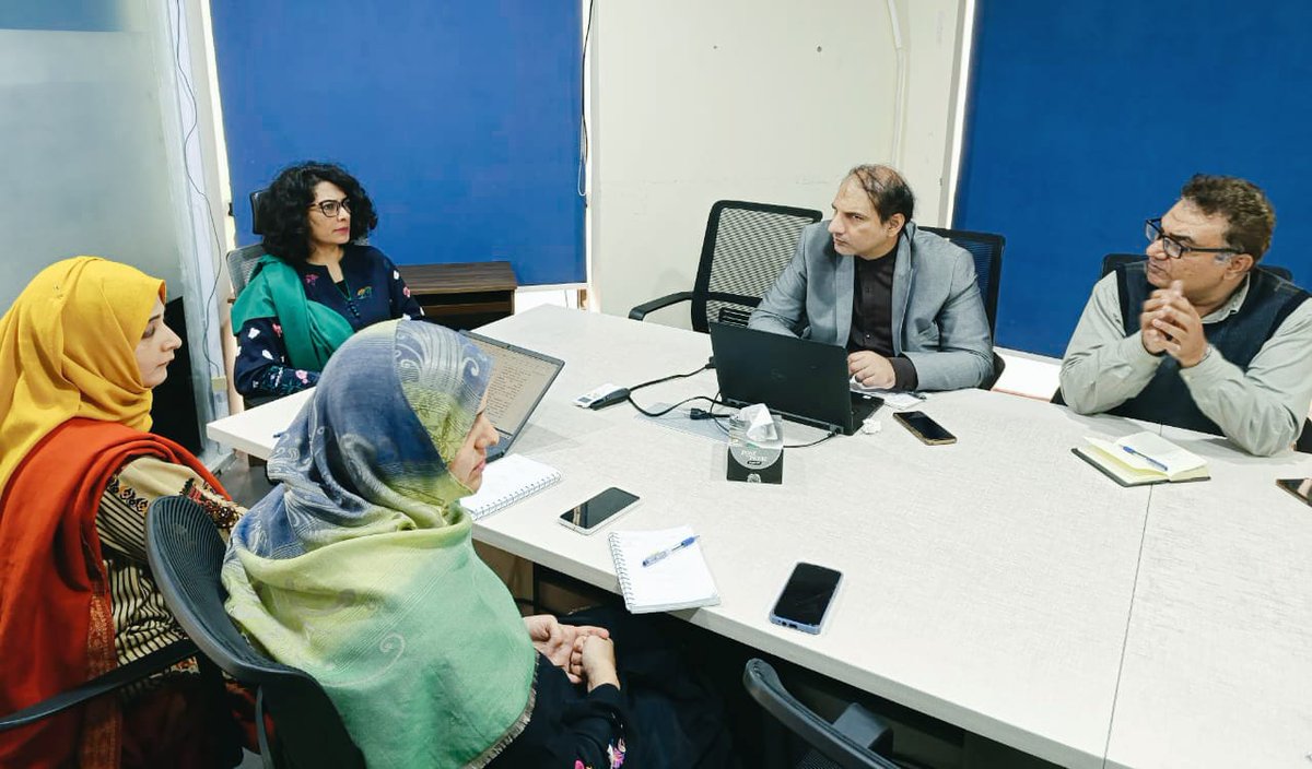 PunjabGreenDP's tweet photo. SPIU team briefed the Project Director PGDP, Ms. Samia Saleem on the progress towards the Punjab State of the Environment Report 2023. 📈🌿#EnvironmentReport #Punjab2023 #SustainabilityJourney https://t.co/n6Rgoer1xv