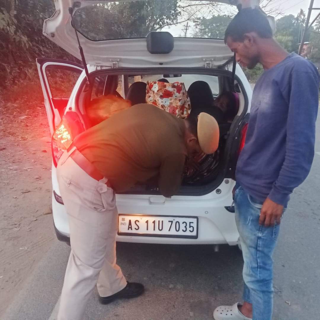 Naka Checking/ Night Patrolling.

#জনহিতজনসেৱাৰ্থে
#FollowTrafficRules
#WearSeatBelt
#WearHelmet
#DoNotDrinkAndDrive
#UseDipperAtNight
#DriveSafeArriveSafe

@himantabiswa 
@CMOfficeAssam 
@gpsinghips  
@DGPAssamPolice
@assampolice 
@KangkanJSaikia