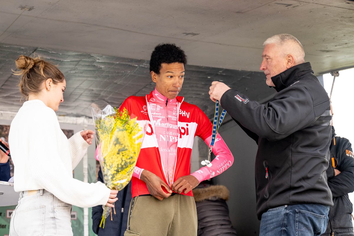 NIPPO_MARTIGUES's tweet photo. 𝗙𝗶𝗿𝘀𝘁 𝗽𝗼𝗱𝗶𝘂𝗺 💐

At day3 of the Boucles du Haut-Var, we had a double podium ! A Spanish rider, José MARIN ARAGON rode super aggressive on the mountains then he got the best climber jersey and his French team mate Neriah MEUNIER SOW finished at 9th with the best regional rider's jersey.  Congratulations for the both, for the team !  Keep going !!!

#NIPPOEFMARTIGUES

Team Partners 🤝 #NIPPO @ef @ville_martigues_officiel @martigues_sport_cyclisme @ridecannondale #PaydenandRygel @maregionsud @doltcini_sportswear @scomwheels @ircbike_official @ogkkabuto @wahoofitnessofficial @departement13