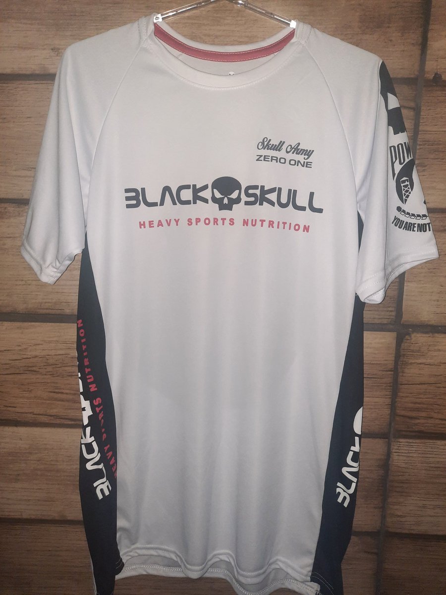 Dadaloja's tweet photo. Camiseta branca para acadêmia - 60 reais - G

Gostou? Compre pelo link: https://t.co/VEsFOO4Wp1 https://t.co/8zCFdae3Co