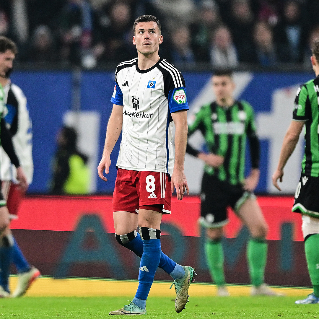 Der <a href="/DFB/">DFB (Verband)</a> hat Laszlo #Benes nach seiner Roten Karte im Heimspiel gegen <a href="/Hannover96/">Hannover 96</a>  für drei Ligaspiele gesperrt. Der HSV hat dem Urteil zugestimmt, es ist damit rechtskräftig. 

#nurderHSV