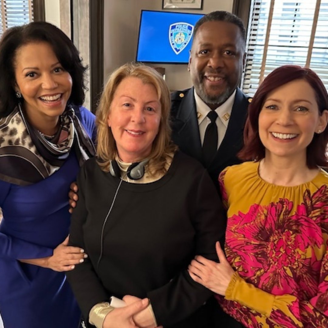 I'm so thrilled to share I've joined the cast of @ElsbethCBS! Working with incredible colleagues like @CarriePreston @WendellPierce and director Rosemary Rodriguez is a total joy. Catch it in a few weeks on @CBS and @ParamountPlus. #Elsbeth #BTS