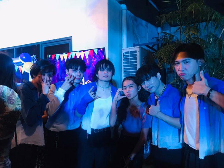 With @NEOPHOFFICIAL gagaling ng mga to'🥹💗🫶 thank you for this group photo, cutiee nung hinahanap pa si kuya ryu para complete HAHAHHA
@JemLipumano <a href="/hryuuii/">NEO Ryu</a> <a href="/neoblue___/">NEO Blue</a> @ggieboy_  di ma mention si kuya dawn🥹
#ANCHORS_GrandFanGathering  
#HORI7ON #호라이즌