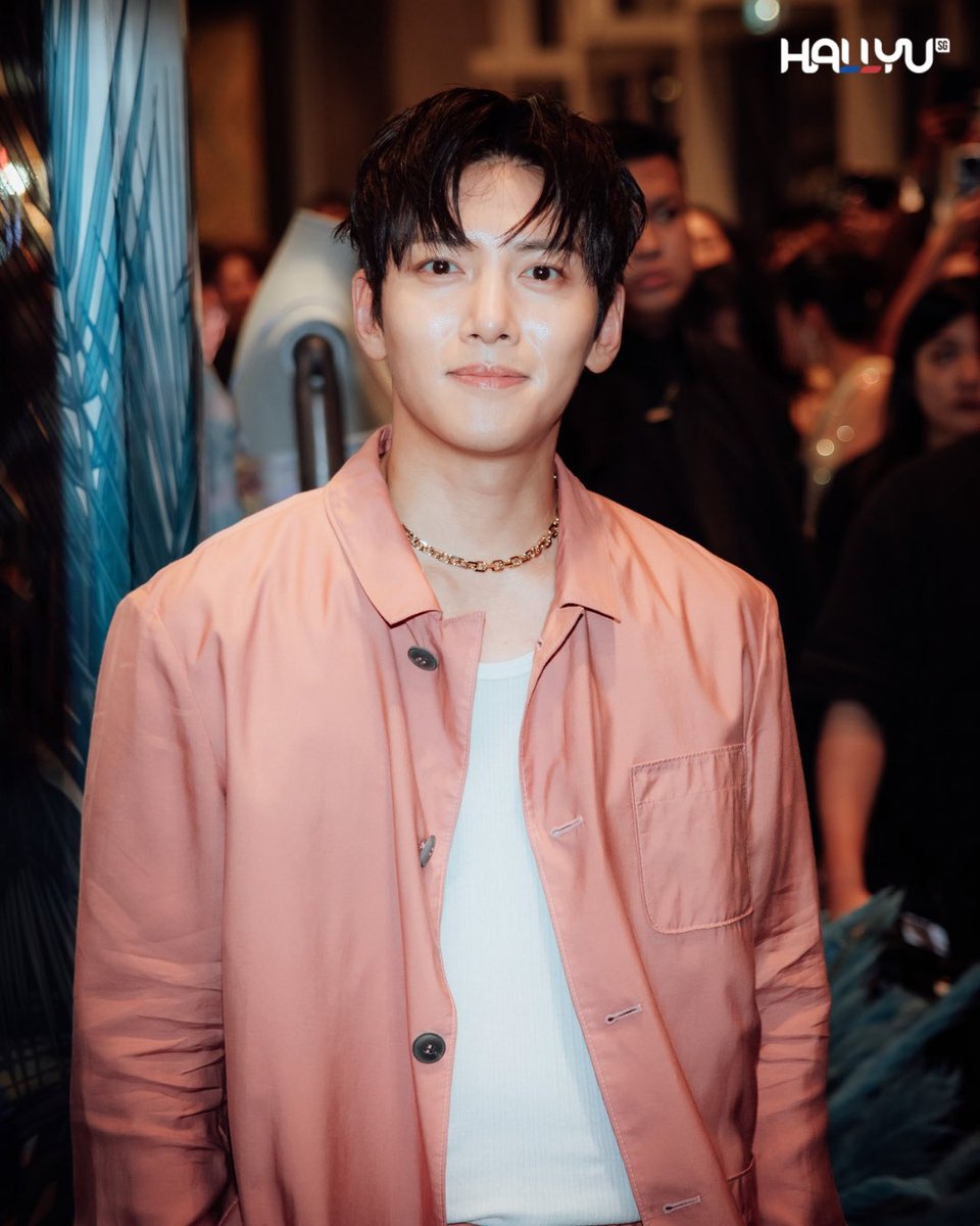 jcwcontent's tweet photo. ji chang wook is hella fine in this fit https://t.co/Hv4yFORliB