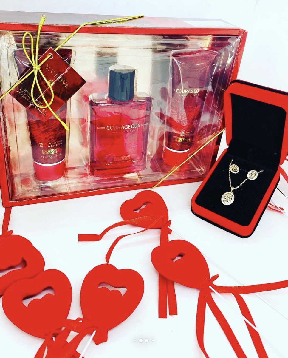 Je huu msimu valentine umewendalia nini wapenda wako 
ipate set kwa elfu 60,000/= 
whatsap/cal 0673628097 
Tunapatikana sinza mori 
#valentine #valentinegift #tanzania #