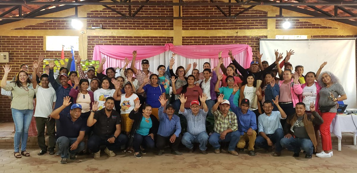 65 productores y productoras de Bancos Comunitarios de Semilla del #CorredorSeco se unieron para fortalecer las relaciones de género, reconociendo la importancia de la equidad y la inclusión en la implementación de acciones anticipatorias para la seguridad alimentaria.