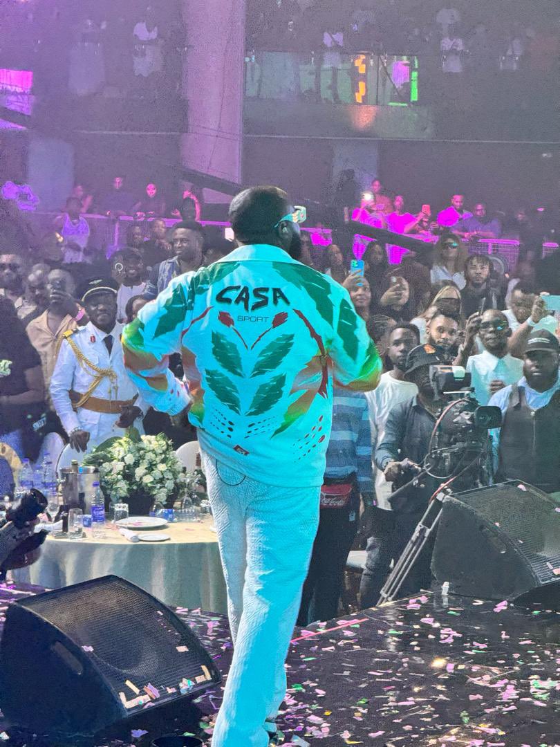 OloladeAngel's tweet photo. The vibe wey Davido and Asake give me for this #NightWithTheGenerals concert no be small. The vibes was just one in a million
Energy full body no be small, worth every second https://t.co/5vpLpJSXq5
