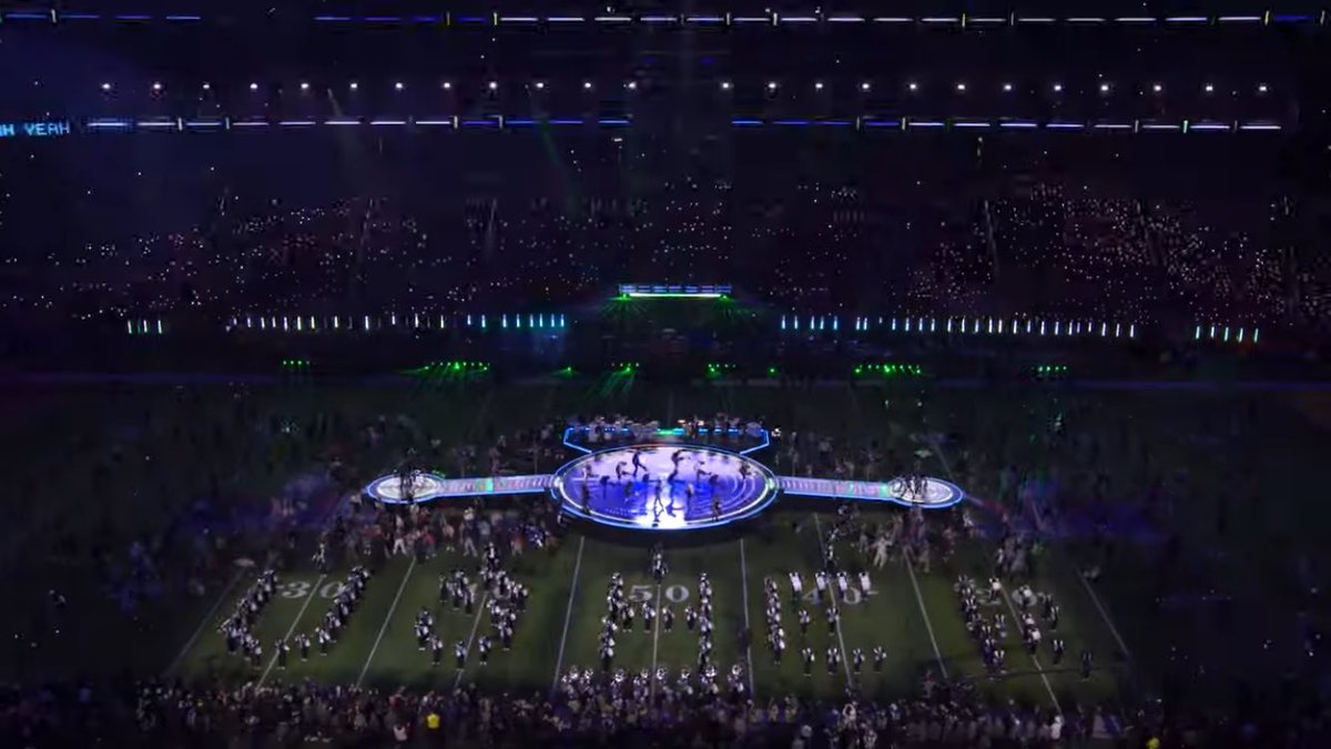 SoCorageous's tweet photo. Super Bowl 2024 was a W, thanks to 
                             U S H E R 💙 https://t.co/fw2JpWyriy