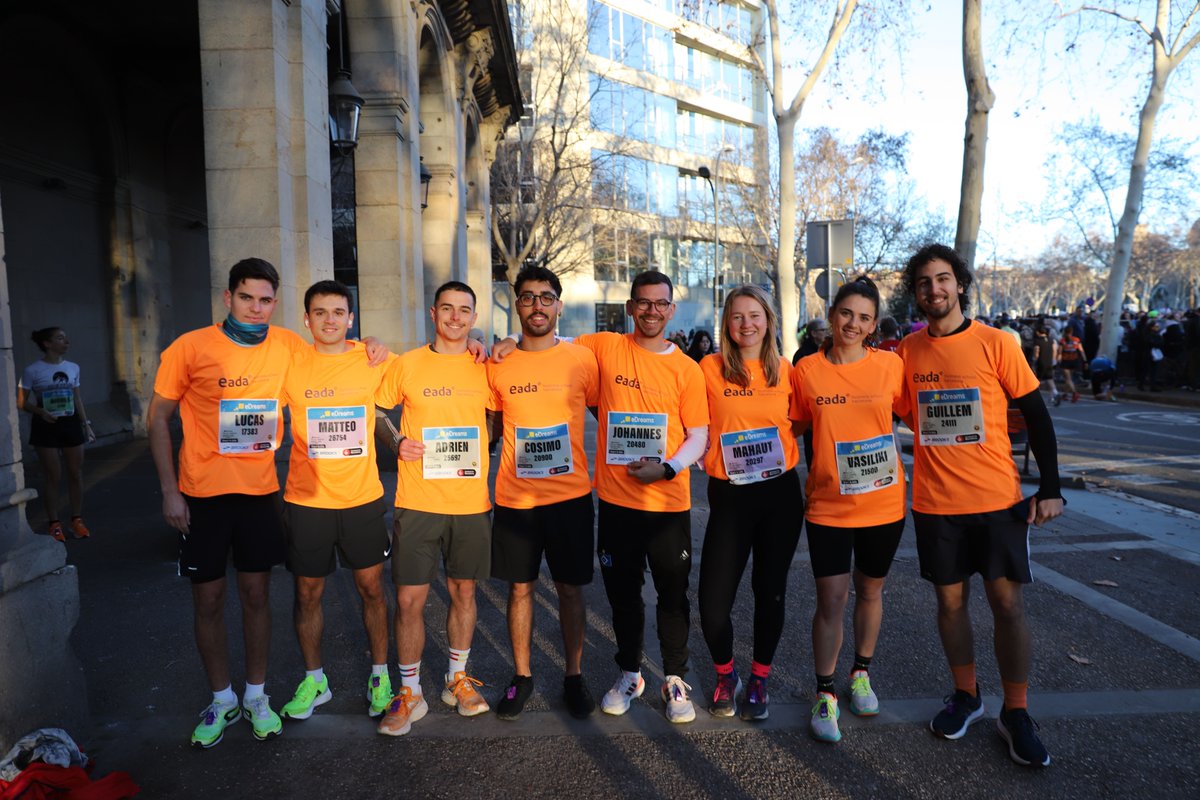 EADABusiness's tweet image. 🏅 Congratulations to our dedicated participants who conquered the #BarcelonaHalfMarathon yesterday! EADA Business School members showcased teamwork and determination during this iconic event. Well done to our team! 🏃‍♀️🏃‍♂️