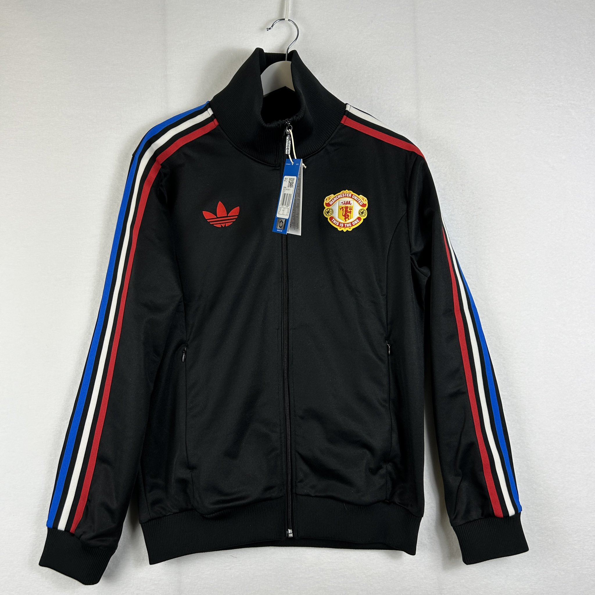 casualfootballshirts.co.uk on X: Lastly the standard jacket. This