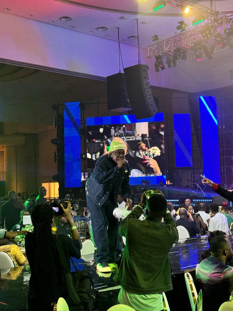 _le_entertainer's tweet photo. Zlatan's energy was unmatched, it was a joy to watch #NightWithTheGenerals concert you just can’t get enough
https://t.co/b6ui1iLvs5 https://t.co/XKn75xY3JH