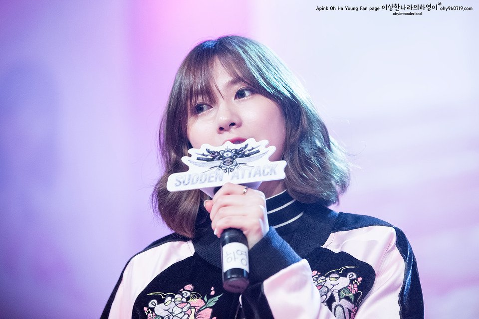 timetoHY's tweet photo. 160213 서든어택 팬미팅
#에이핑크 #오하영 #hayoung

🥰😍💛 https://t.co/qPVQ2odnJe