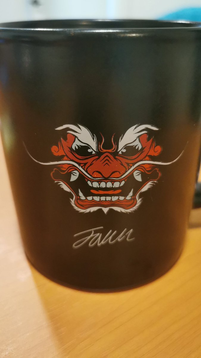 k8theocean's tweet photo. "Who's Juan??" 

I CANNOT UNSEE JUAN FROM FAKER'S SIGNATURE NOW https://t.co/gUfJpSfyfq