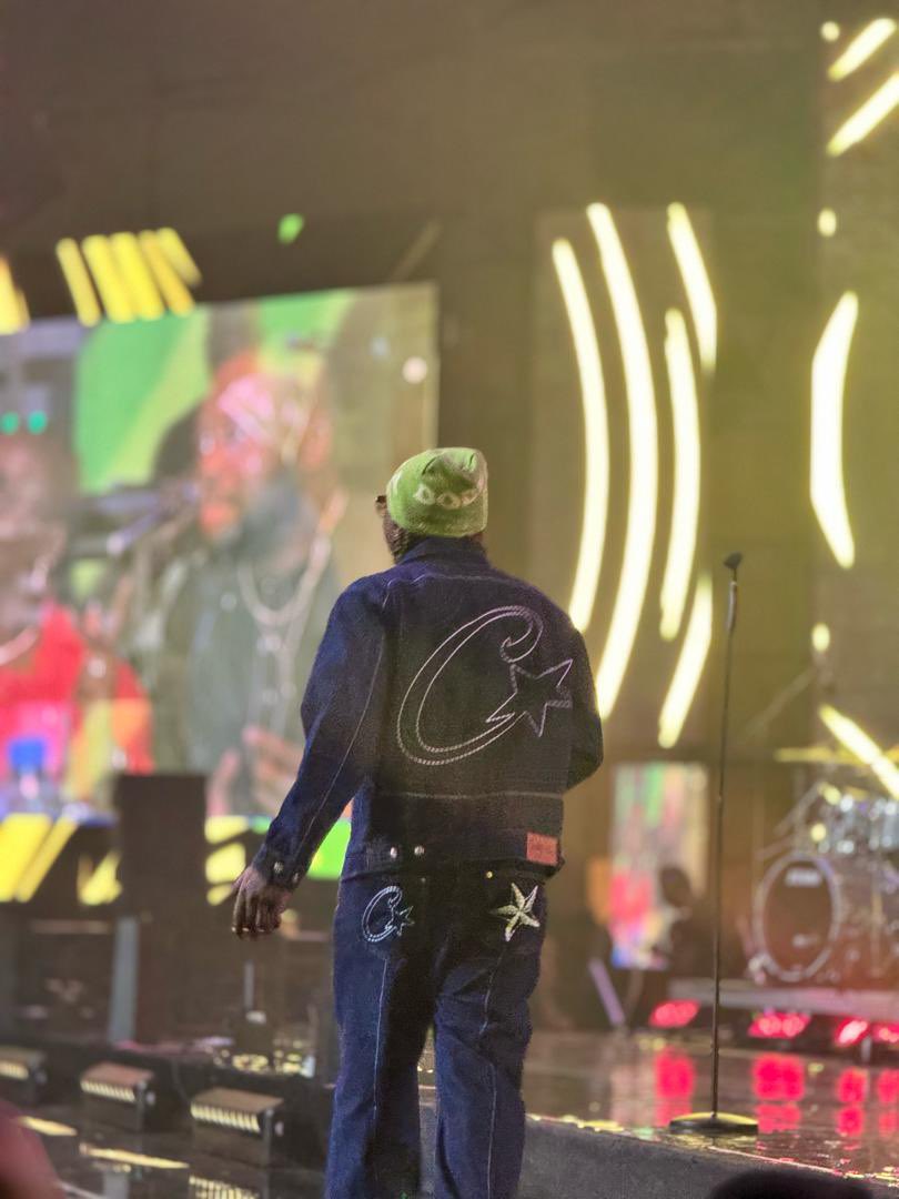 Crankknot's tweet photo. Make we no lie. Zlatan was on another level 🔥🔥 at the #NightWithTheGenerals.
Entertainment was lit 🔥 https://t.co/JIWhaRcDVY
