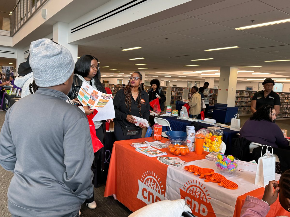 hepccs's tweet photo. 🔴 🎓 |  CCS Office of Engagement! The Summer Opportunities &amp; Engagement Fair was a huge success! Thank you for inviting our HEP department! #OurCCS https://t.co/nZPYY9X8wQ