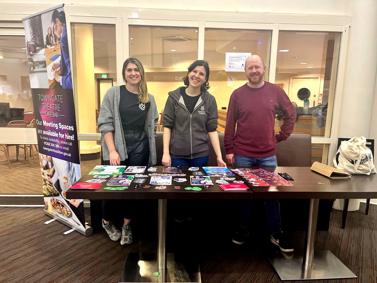 RaspberryPi_org's tweet photo. Over the weekend, our team were at #CreativeTechFest in Basildon talking about @CoolestProjects &amp; @Astro_Pi 💥🚀

It was so great to see so many of you there!

There's still time, get involved: 💥 #CoolestProjects (https://t.co/HzSYafTC5R) |  🛰️ #AstroPi (https://t.co/Ep6wvHfF2h) https://t.co/OMDvHSHvbW