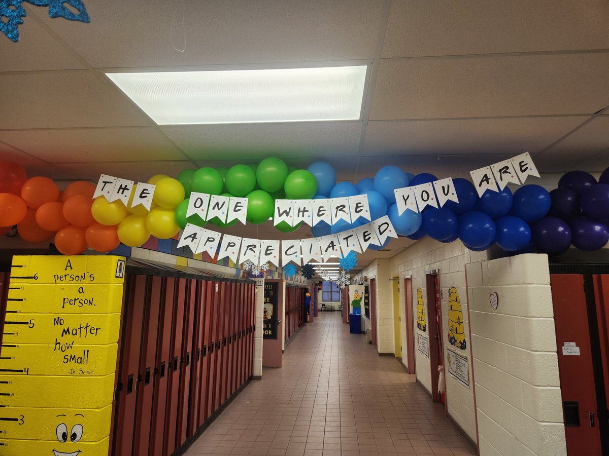 Boy, do we feel appreciated today and everyday <a href="/StephenvillePri/">Stephenville Primary</a>. Parents treat us well. Can't you tell? #NLTeachersRock <a href="/NLTeachersAssoc/">NLTA</a> <a href="/NLSchoolsCA/">NLSchools</a>