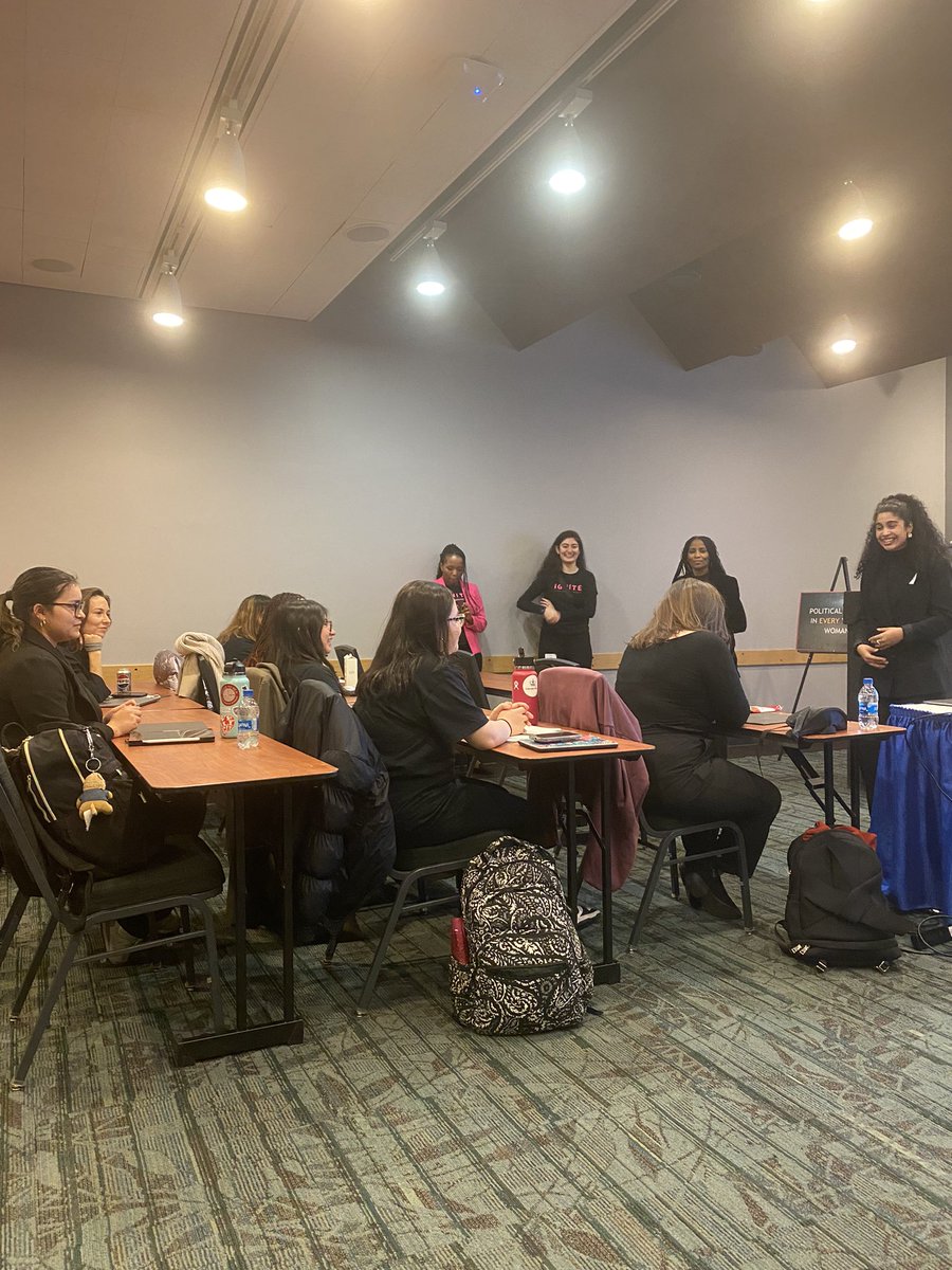 GirlsHealthEd's tweet photo. At #IgniteTheCapitol, we are all going around sharing our #AmericanDream. Ours are comprehensive #sexed for all youth, addressing #periodpoverty, and destigmatizing #mentalhealth. #CSE4genderequality https://t.co/bwYpnnawek