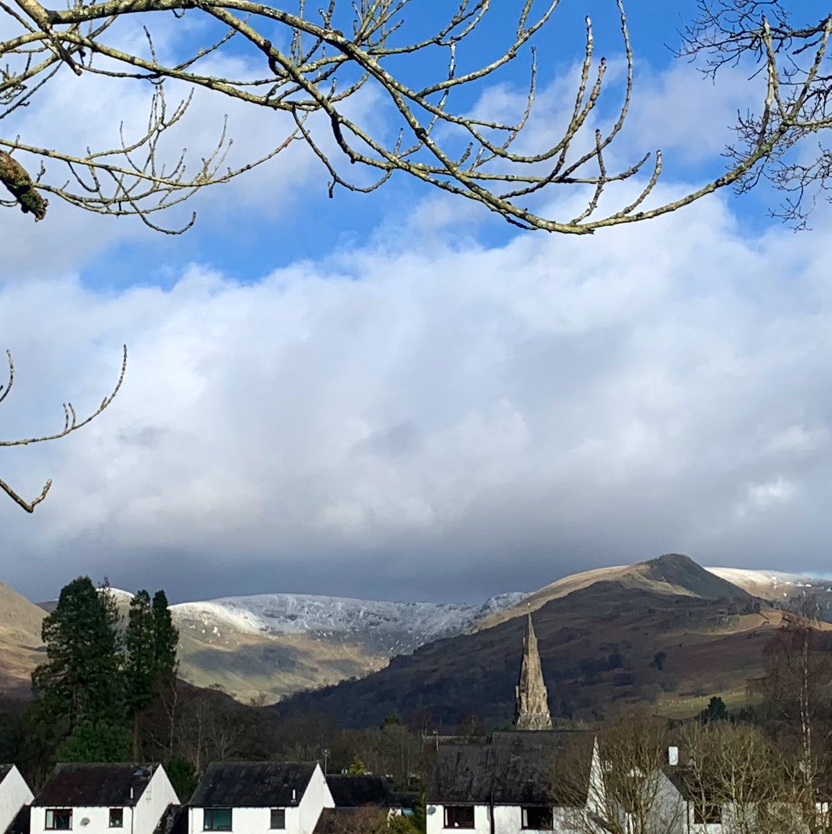 IcicleLakesHQ's tweet photo. There’s #snow still on high fells ⛄️💚 #photo of #Fairfeld above #Ambleside #landscapephotography #winter 🐑 https://t.co/S4srk129fx