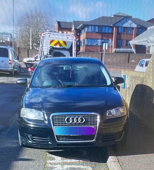 Team 3 have had a busy day in the City Centre <a href="/WolvesPolice/">Wolverhampton Police</a> A vehicle seized and driver reported for driving offences. Occupants arrested for separate matters. A later 🏃‍♀️, with 2 males, resulted in both being arrested in possession of knives #StopSearch #LifeorKnife