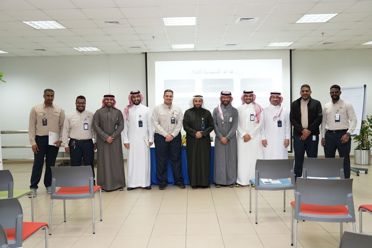 Mohd_AlYati's tweet photo. تشرفنا اليوم باستضافة 

الأستاذ/ أسامة الجامع
لإلقاء محاضرة تثقيفية لموظفي الشركة بعنوان

"تقدير الذات وإدارة القلق في بيئة العمل"

@oaljama https://t.co/ju6dOjKRwK