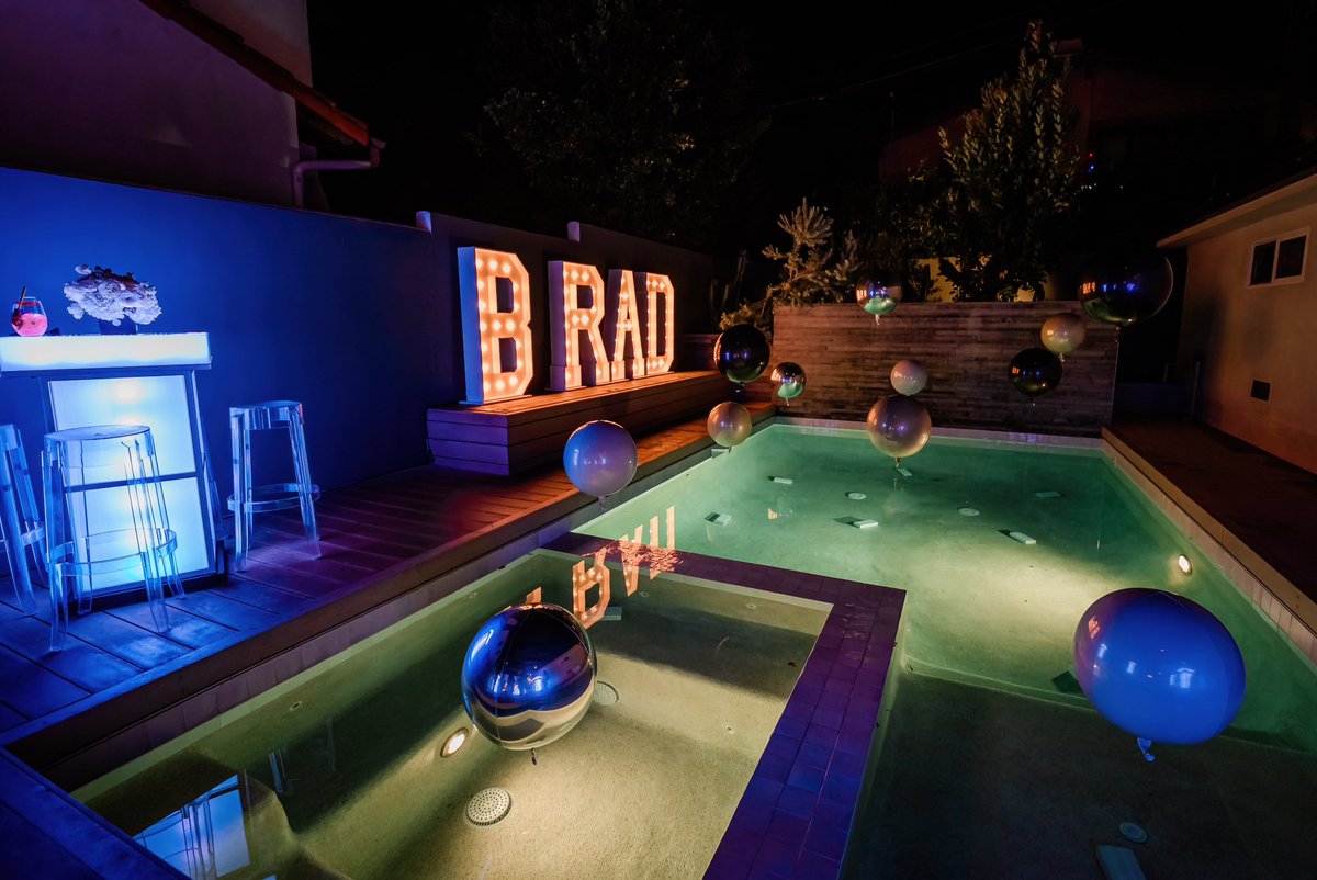 TownSocial's tweet photo. The importance of a great #photographer…. Our client wanted tricky shots of the setup in her backyard that caught the #vibe of her event. These #photos exemplify why we work with the incredible @LynWatanabe. #partyplanner #eventplanner #ManhattanBeach #LosAngeles #SanDiego https://t.co/ICQYD1DRz9