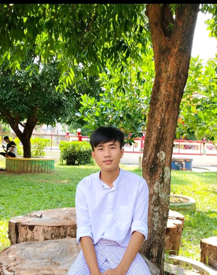 22John44's tweet photo. ဘာရုပ်လေးပါလား😊 https://t.co/4oxTnu5gOq