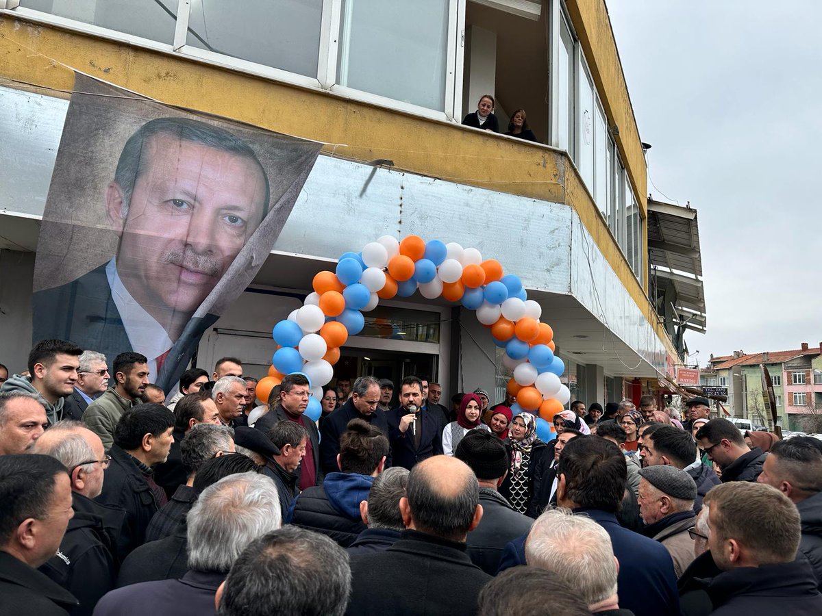 Akpartibanaz's tweet photo. Seçim Koordinasyon Merkezimizin açılışını İl Başkanımız @himmetyasar64,İlçe Başkanımız @muraterdogan_64 Milletvekillerimiz @ismailgunes64,@fahrettintgrl64,Belediye Başkanımız #ZaferArpacı,Belediye Başkan Adayımız @CevizciMehmet64, halkımızın da yoğun katılımıyla  gerçekleştirdik. https://t.co/egcrthpP2B