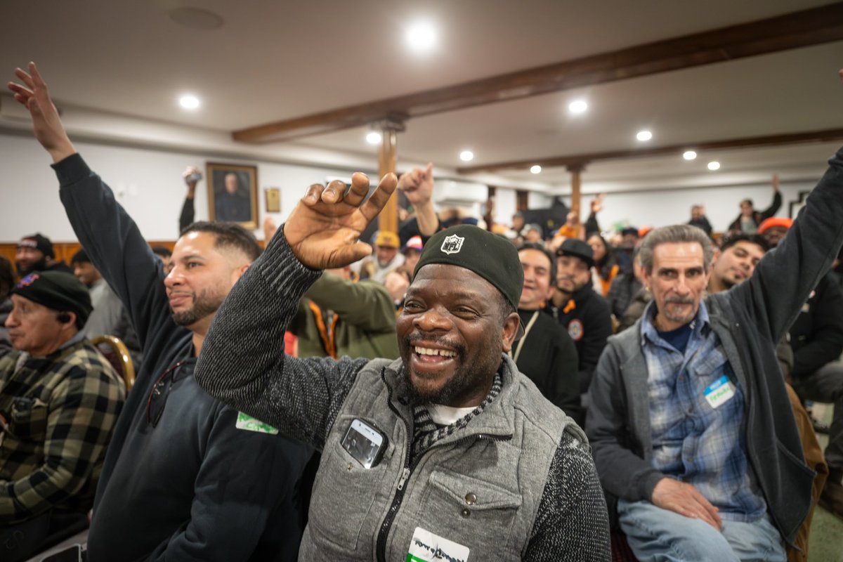 #repost @laborers79 Hundreds of laborers from Queens joined last week’s meeting of the #LaborersRising Queens Brigade! To get involved reach out to Jason Delgado at 646-455-9331.
