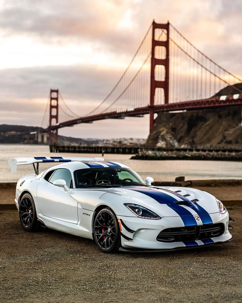 TheDodgeVIPER tweet picture