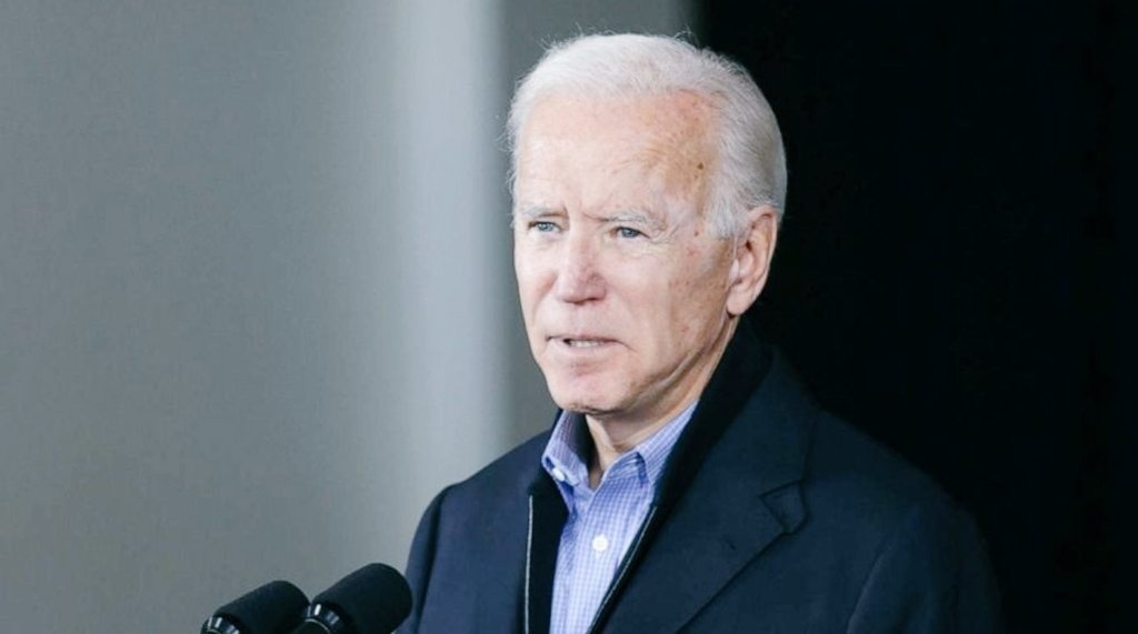 TruthJasonLee's tweet photo. #DanBongino said:

#JoeBiden is a bad guy, He didn't wake up with dementia one day and go from being a good guy to a bad guy. 

Joe was perverted before his dementia. His obsession with kids has always been there and his corruption with China, Russia, and Ukraine. Well, it's all because he has been a bad guy forever.
