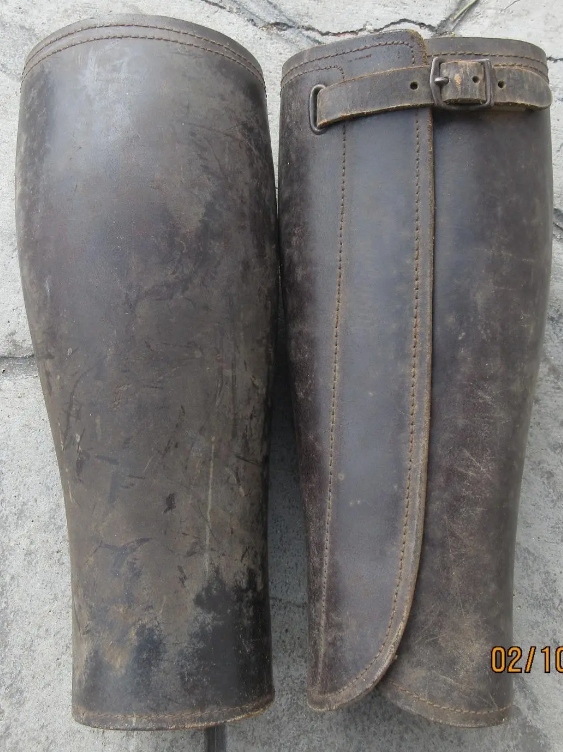 RusticTrove's tweet photo. Vintage Army Cavalry Officers Leather Horse Riding Gaiters Spats Half Chaps https://t.co/001mmfGkwH…… #eBay via
@eBay
#equestrian #horses #Riding #Boots #Gaiters #chaps #ebay #calvery #vintage #horseriding #equine #pony #army #military #antique #vintage #collectibles #collector https://t.co/bm5F3vdaJ8