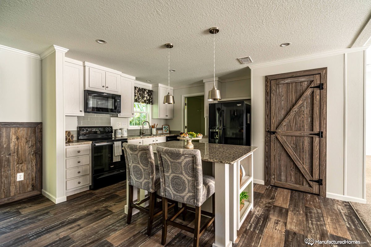 🌴 Protect your Florida manufactured home with the right insurance. 

Our FMHA members are here to help. Easily find contact details and more for the best insurers in Florida: myfloridamanufacturedhome.com/insurance/