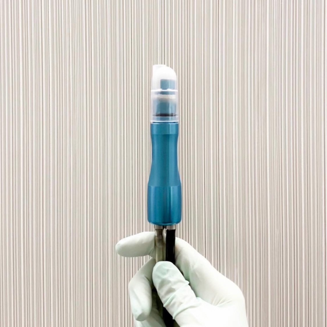 NYDermGroup's tweet photo. Always begin with a clean slate! Microdermabrasion is the first step in many of our facial treatments. It preps the skin for the remaining steps by gently removing dead skin cells, oils, surface impurities and other buildup.

#nvdawellness #microdermabrasion https://t.co/zRZsOFxgtH