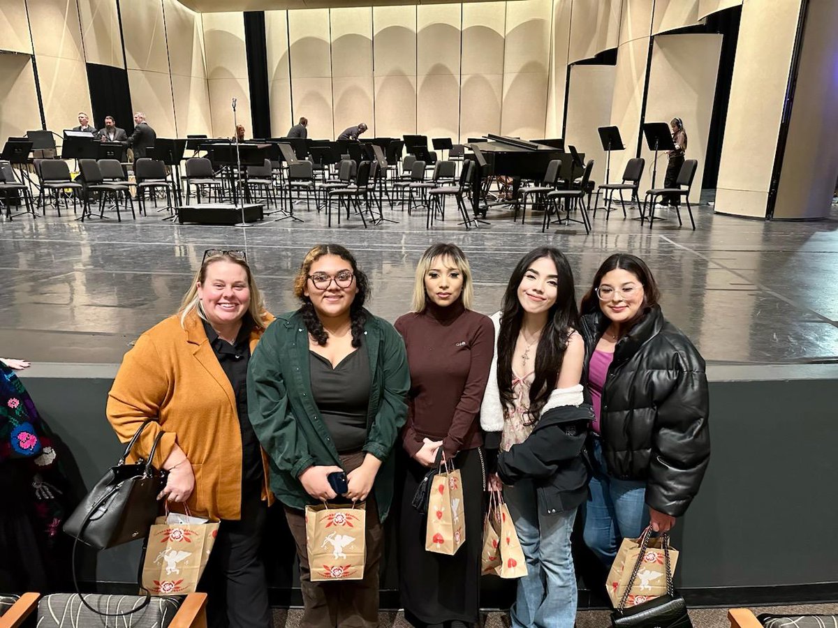 LevelPathways's tweet image. Thank you to @FrostBank for generously donating tickets for our students to attend the Irving Symphony Orchestra!!  Our students were super excited to attend and enjoyed the show immensely! #LevelPathways #Irving #students #EducationMatters