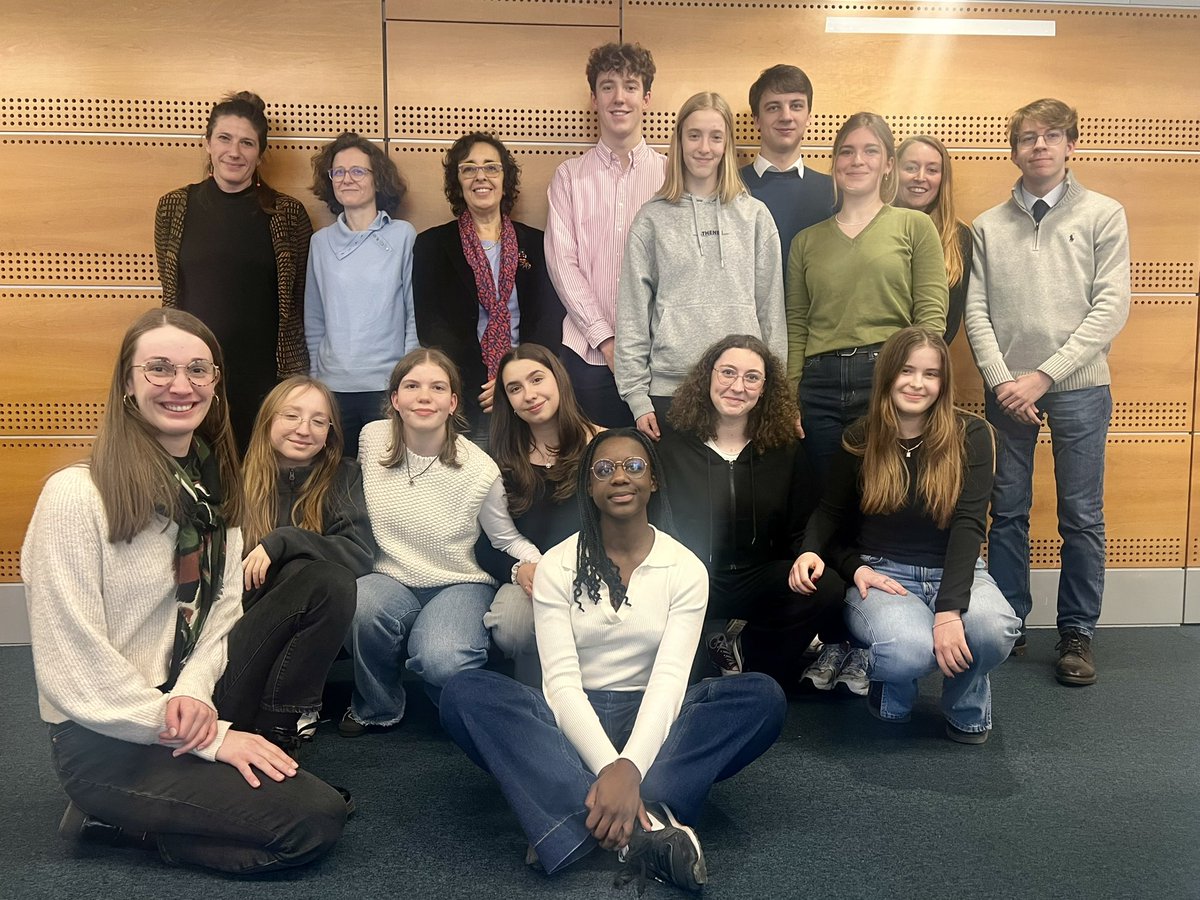 Luxembourg Mission in Geneva🇱🇺🇺🇳 (@luingeneva) on Twitter photo 🇱🇺<a href="/uniceflux/">UNICEF Luxembourg</a> Youth Ambassadors met <a href="/WHO/">World Health Organization (WHO)</a>'s Mental Health & Substance Abuse Director in Geneva for an exchange of views. While governments and societies pay more attention to youth and mental health, more needs to be done to fight stigma related to mental health, e.g. in schools. 🇱🇺<a href="/uniceflux/">UNICEF Luxembourg</a> Youth Ambassadors met <a href="/WHO/">World Health Organization (WHO)</a>'s Mental Health & Substance Abuse Director in Geneva for an exchange of views. While governments and societies pay more attention to youth and mental health, more needs to be done to fight stigma related to mental health, e.g. in schools.
