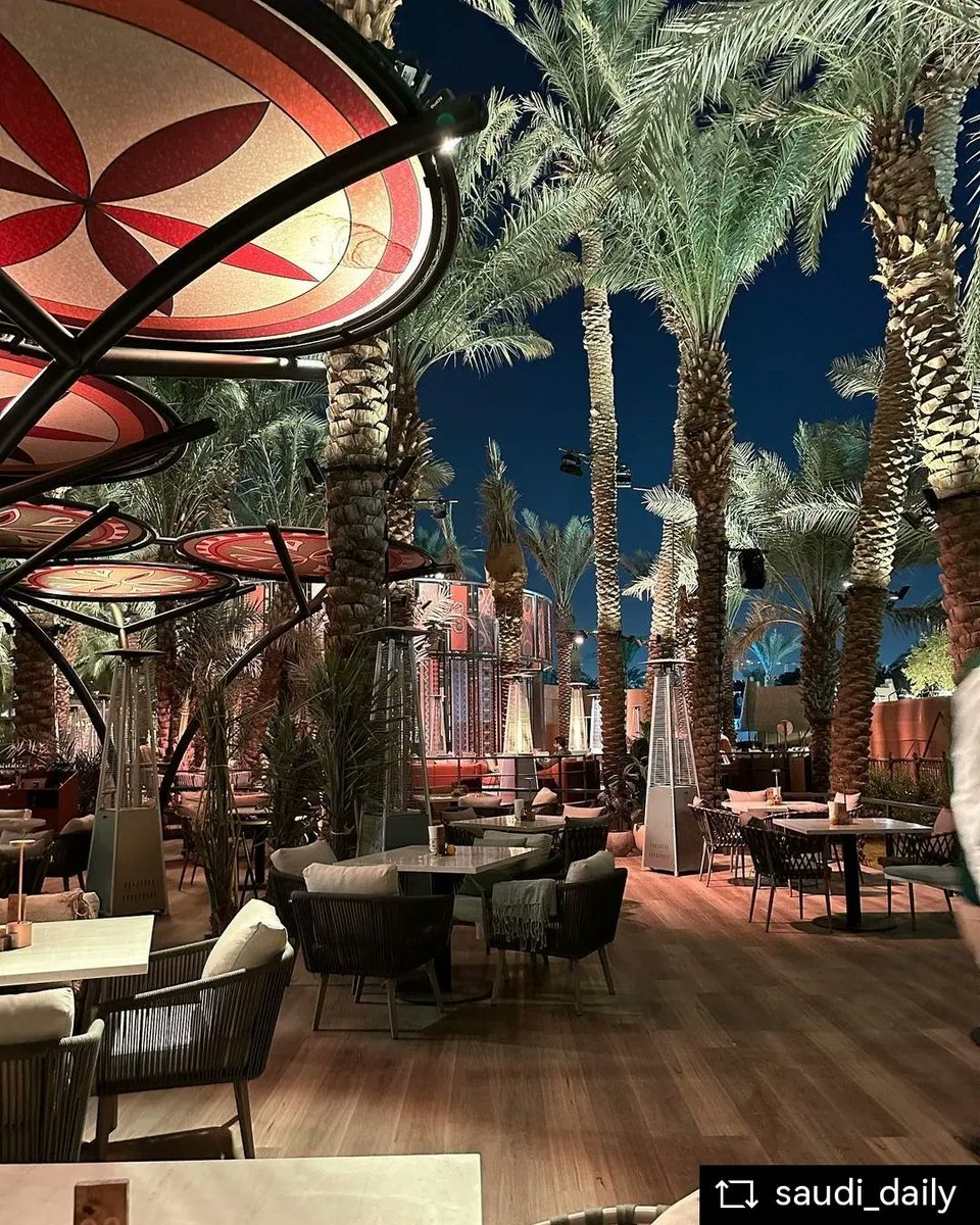 مطاعم الرياض tweet media