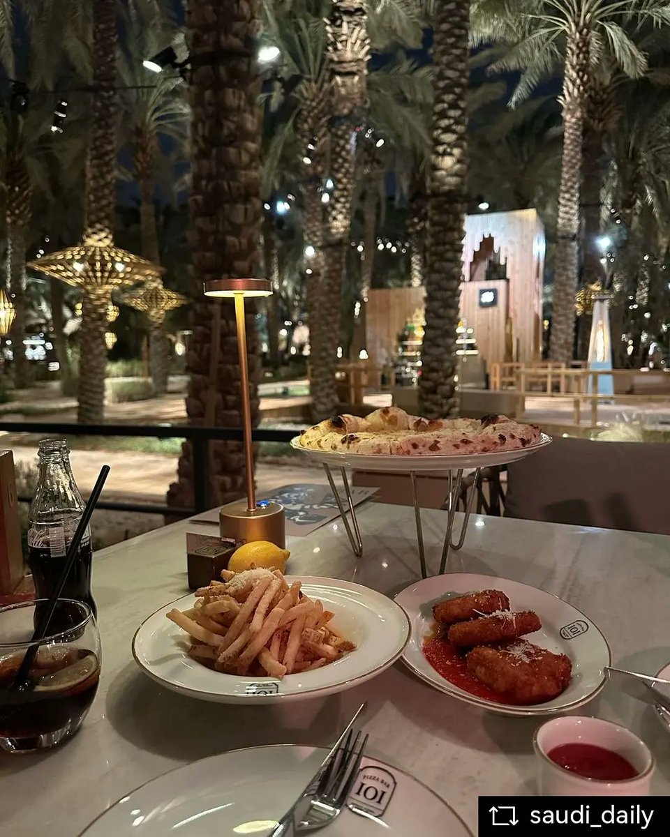 مطاعم الرياض tweet media