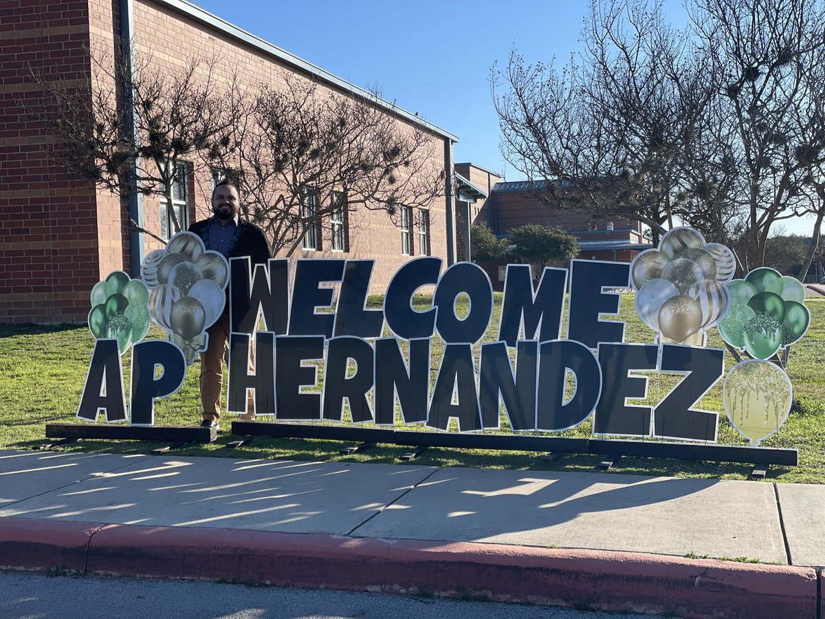 Welcome to Forester Mr. Joseph Hernandez, our new Associate Principal! Today he is officially a Dragon! @joeh1285 @NISD