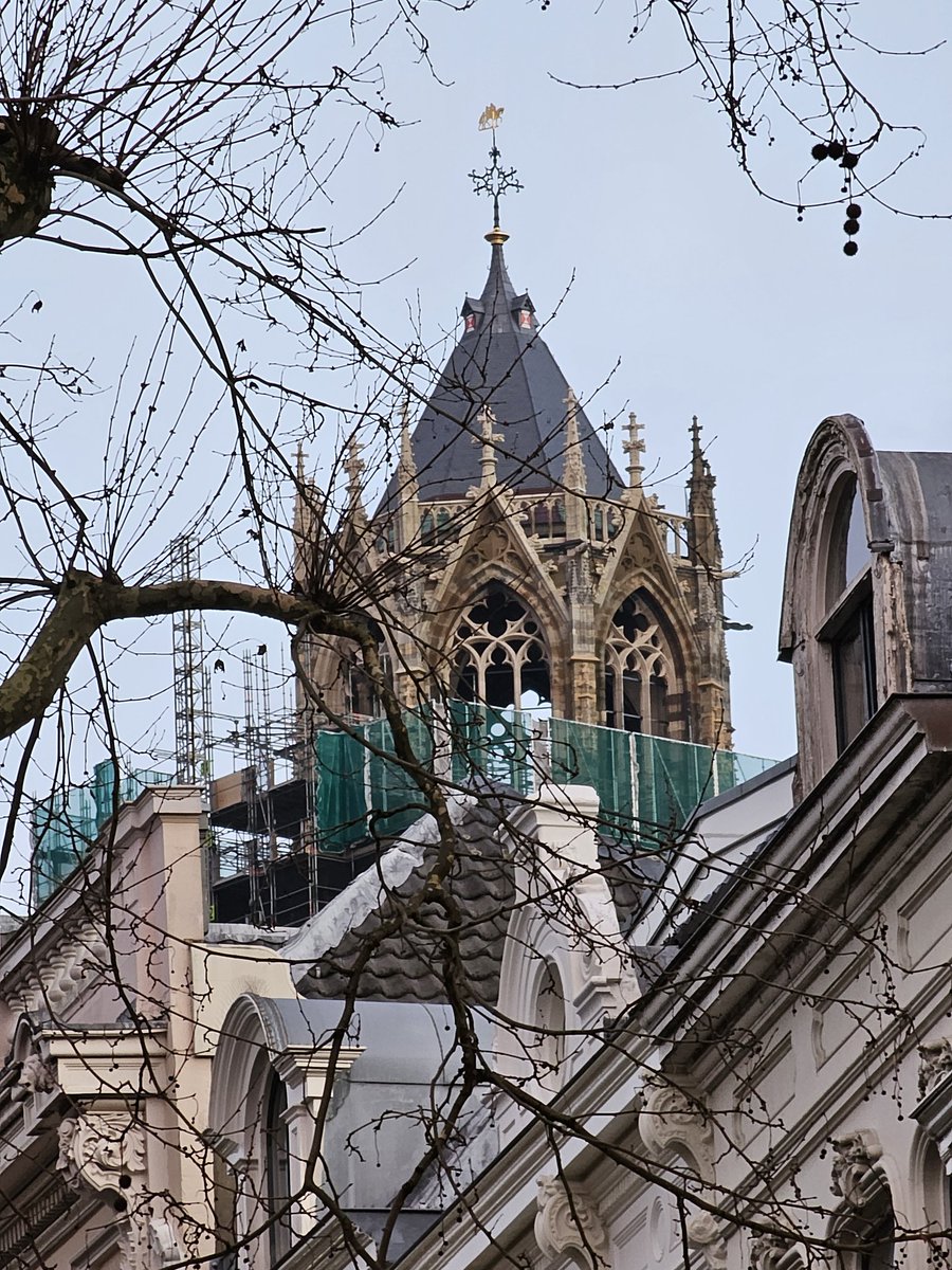 HeystekJ's tweet photo. Eindelijk het bovenste deel van de #lantaarn vrij #domtoren #domtower #Utrecht #restauratie #beautifulutrecht https://t.co/fm4EnwzmBk