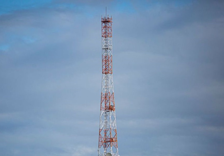 In Alabama, a 200-foot radio tower was stolen without a trace, forcing local radio stations to go off air. The tower remains missing, and as of yet, no arrests have been made.